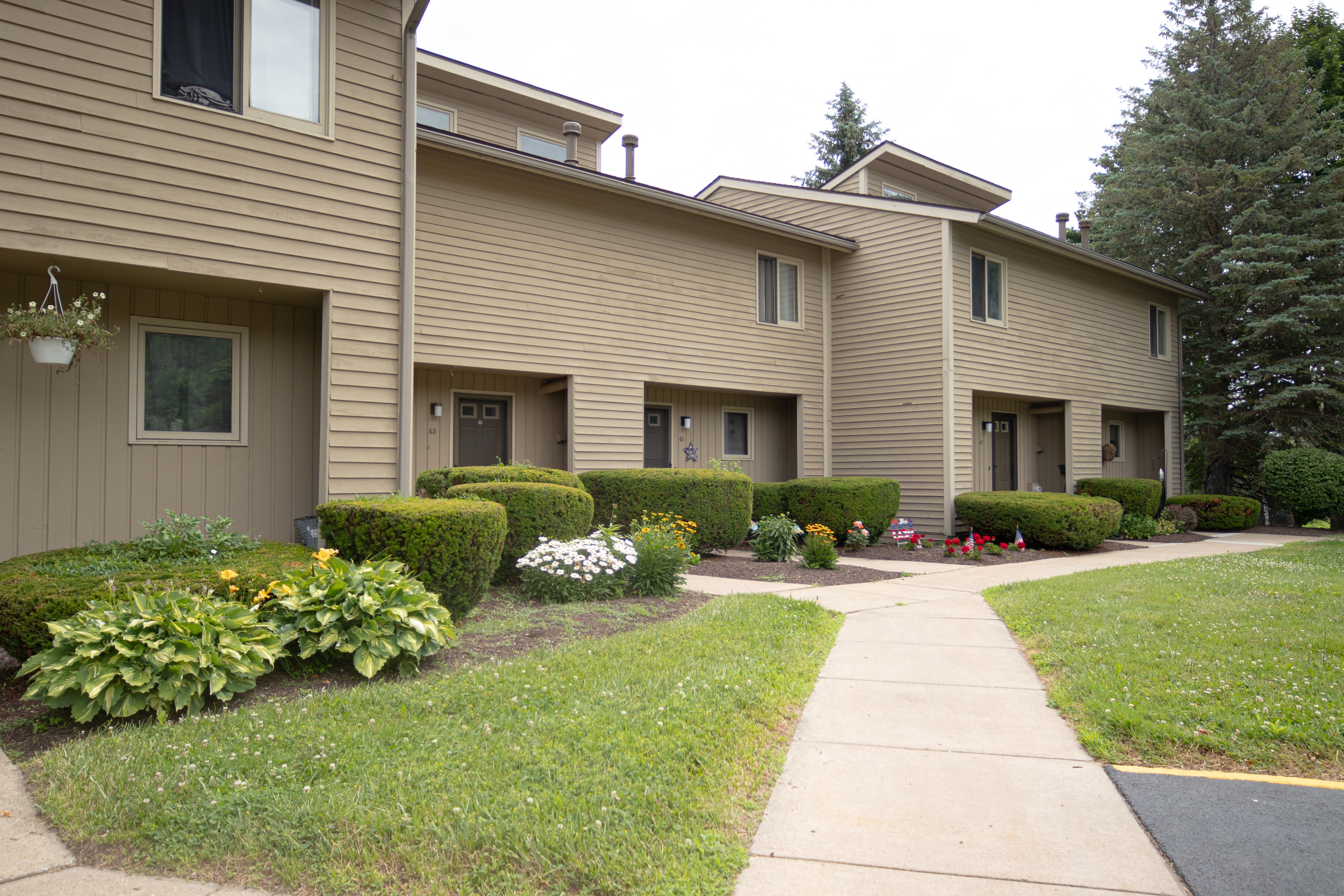 39 4th Avenue
